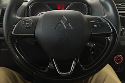Harmaa Mitsubishi ASX 2018 kuva 15.