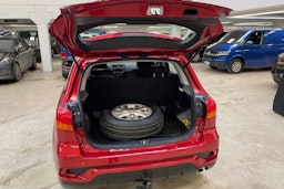 punainen Mitsubishi ASX 2019 kuva 14.