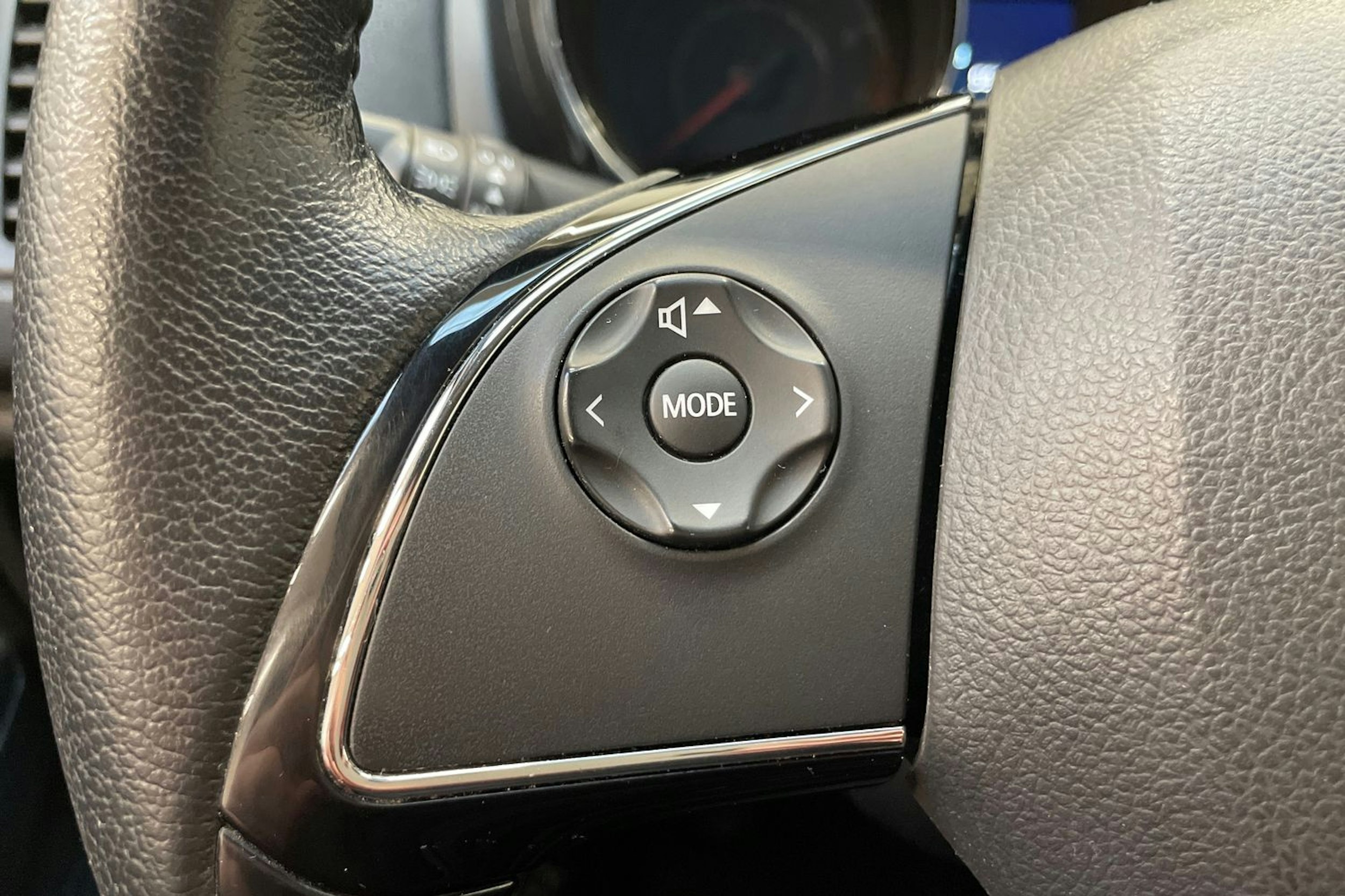 punainen Mitsubishi ASX 2019 kuva 18.