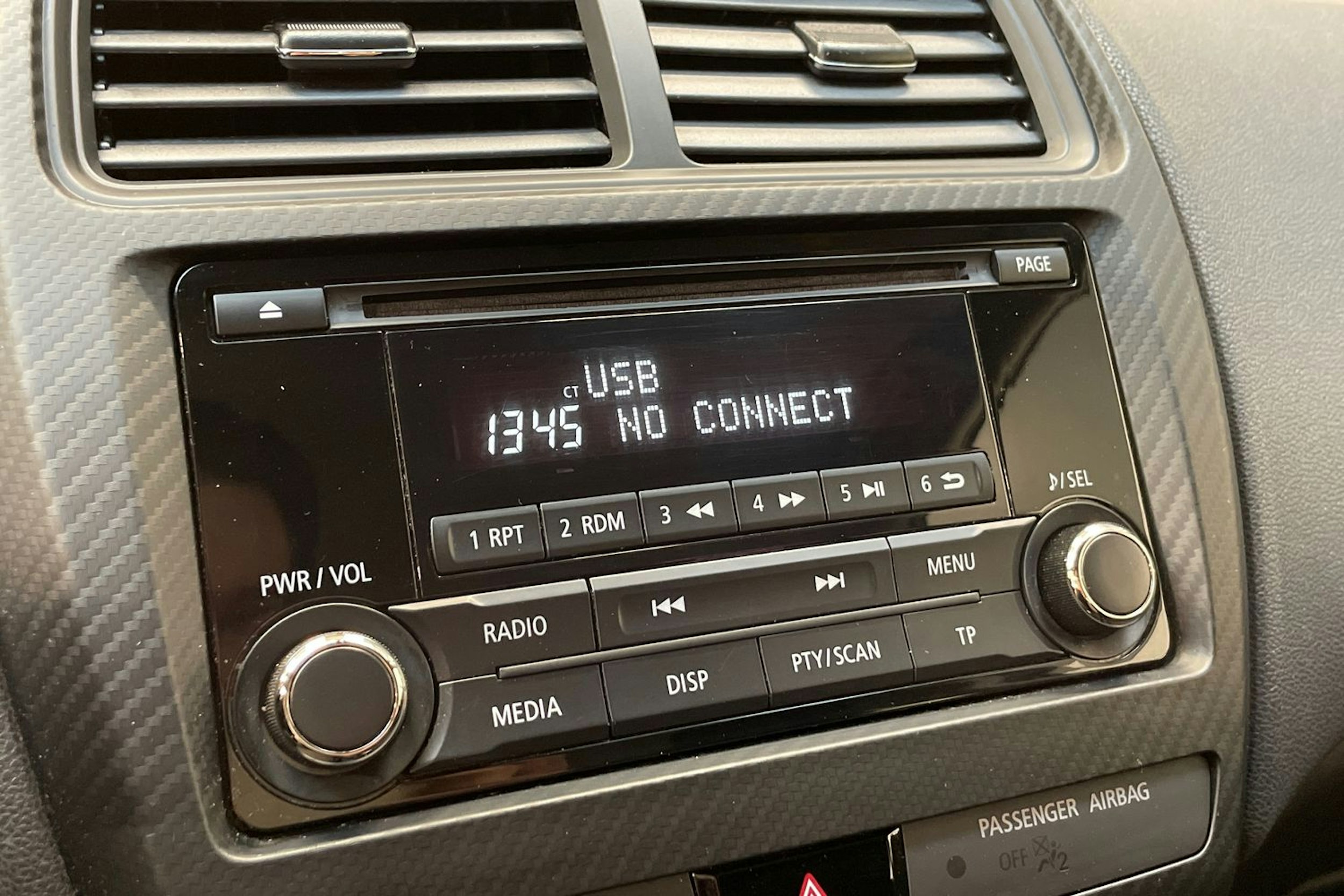 punainen Mitsubishi ASX 2019 kuva 21.