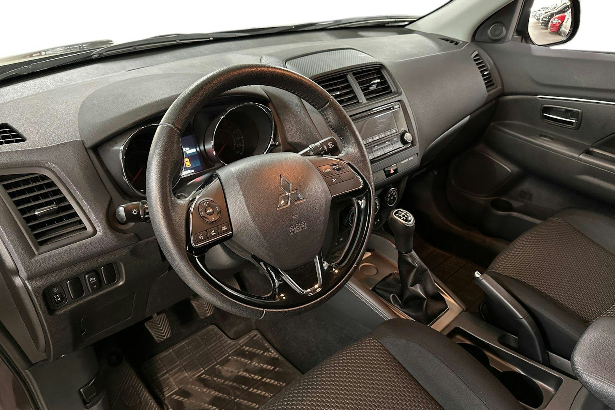 Ruskea (beige) Mitsubishi ASX 2020 kuva 3.