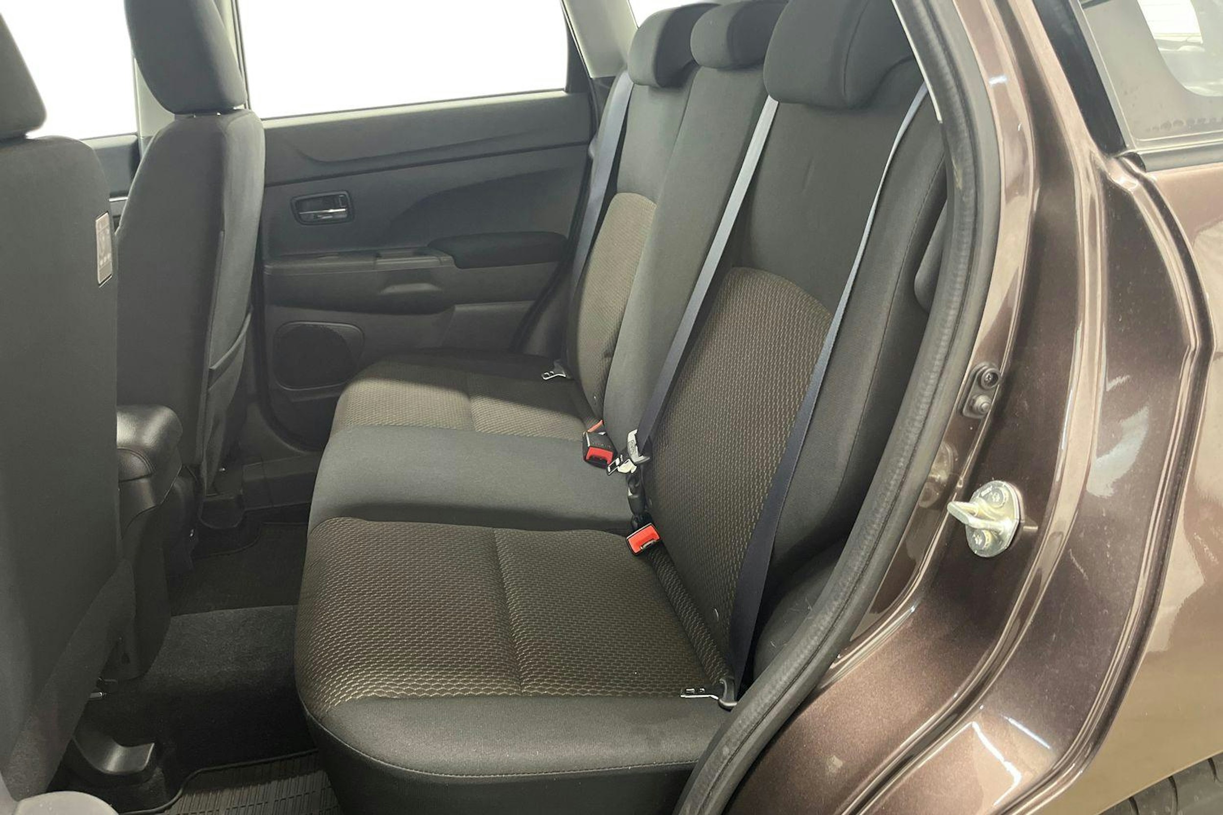 Ruskea (beige) Mitsubishi ASX 2020 kuva 10.