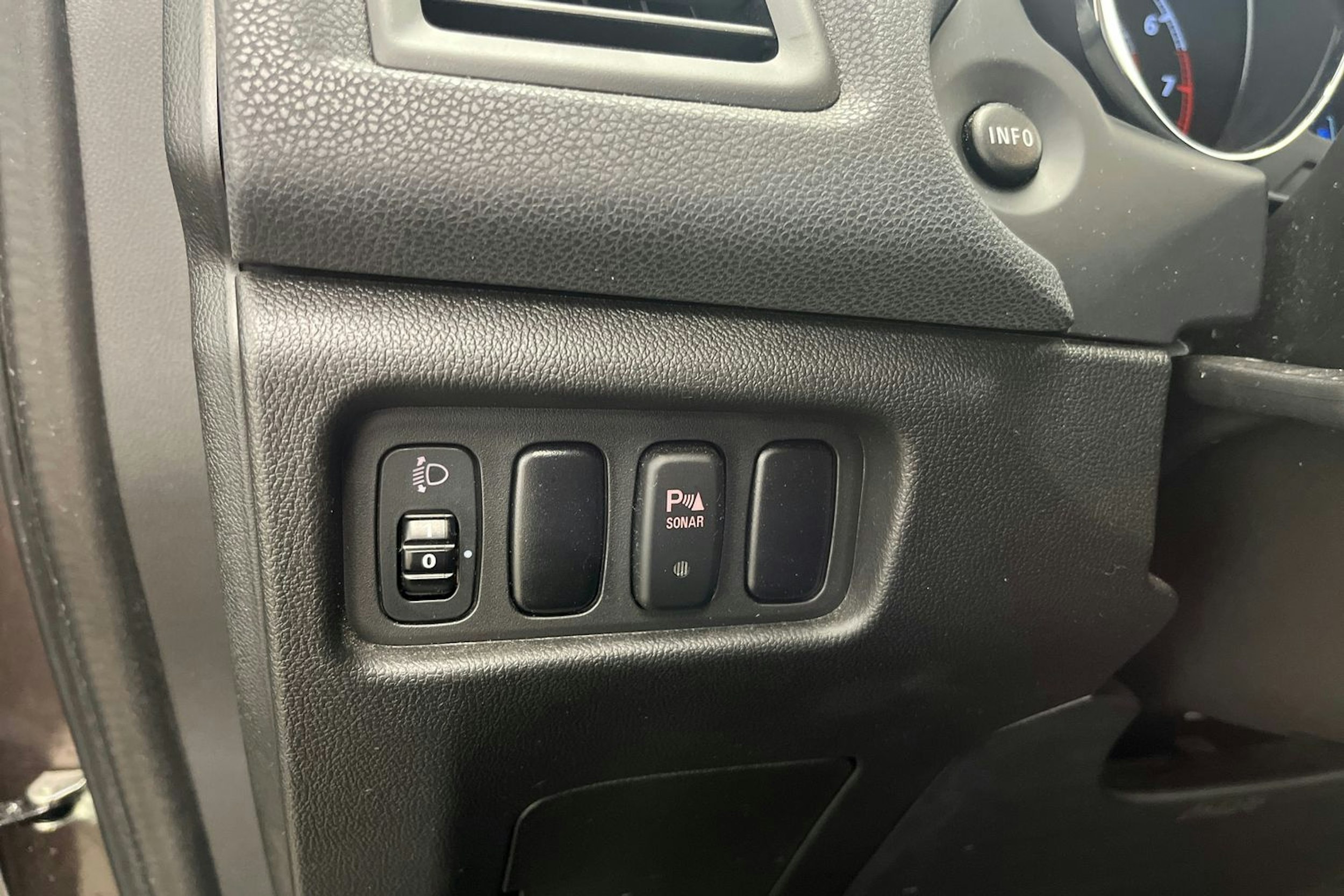 Ruskea (beige) Mitsubishi ASX 2020 kuva 15.