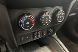 Ruskea (beige) Mitsubishi ASX 2020 kuva 19.