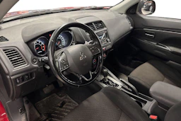 punainen Mitsubishi ASX 2020 kuva 3.