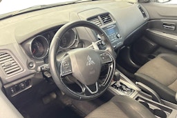 valkoinen Mitsubishi ASX 2021 kuva 7.