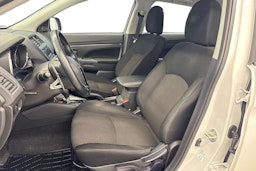 valkoinen Mitsubishi ASX 2021 kuva 11.