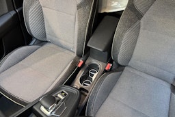 Valkoinen Mitsubishi ASX 2025 kuva 22.