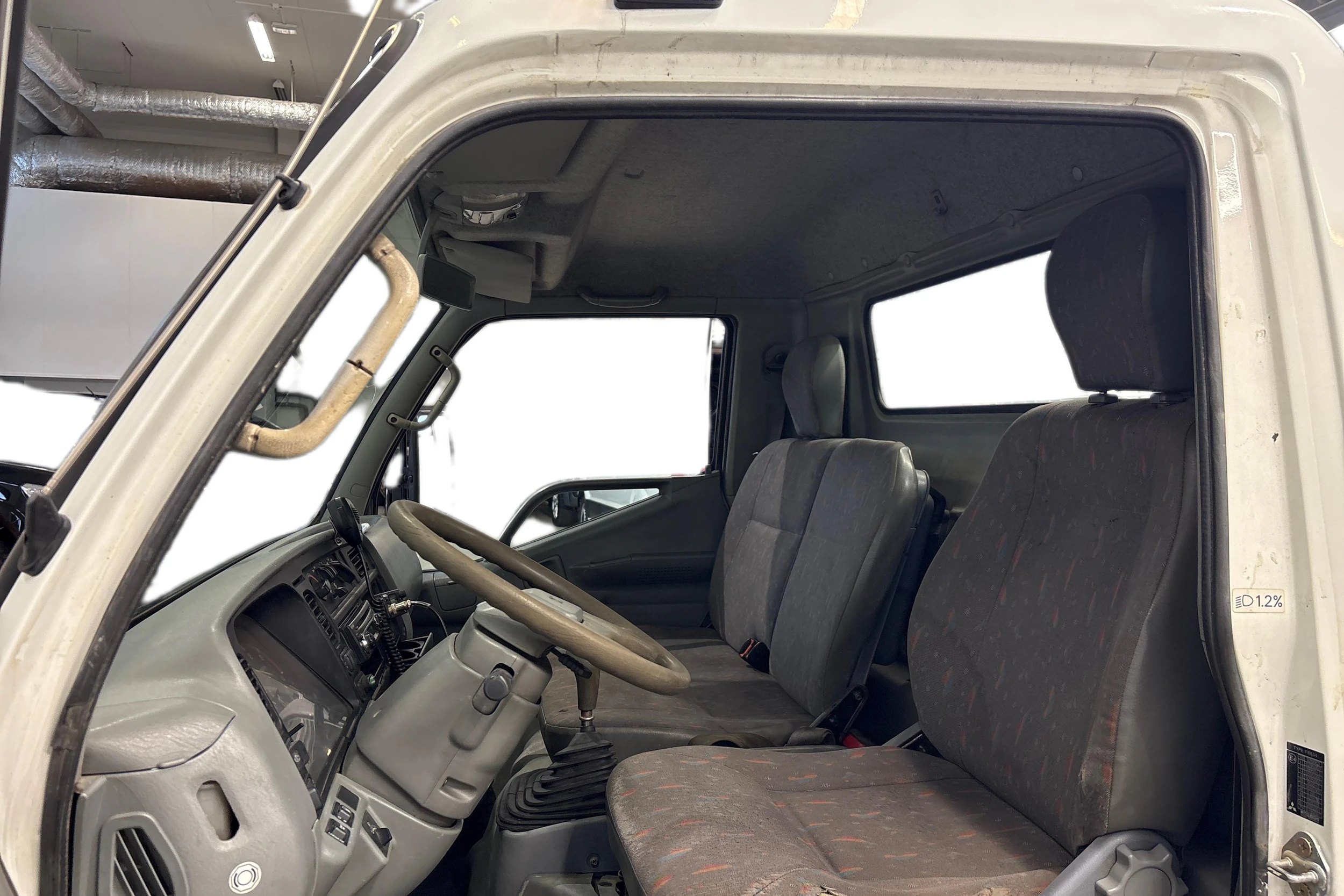 valkoinen Mitsubishi Canter 2005 kuva 8.