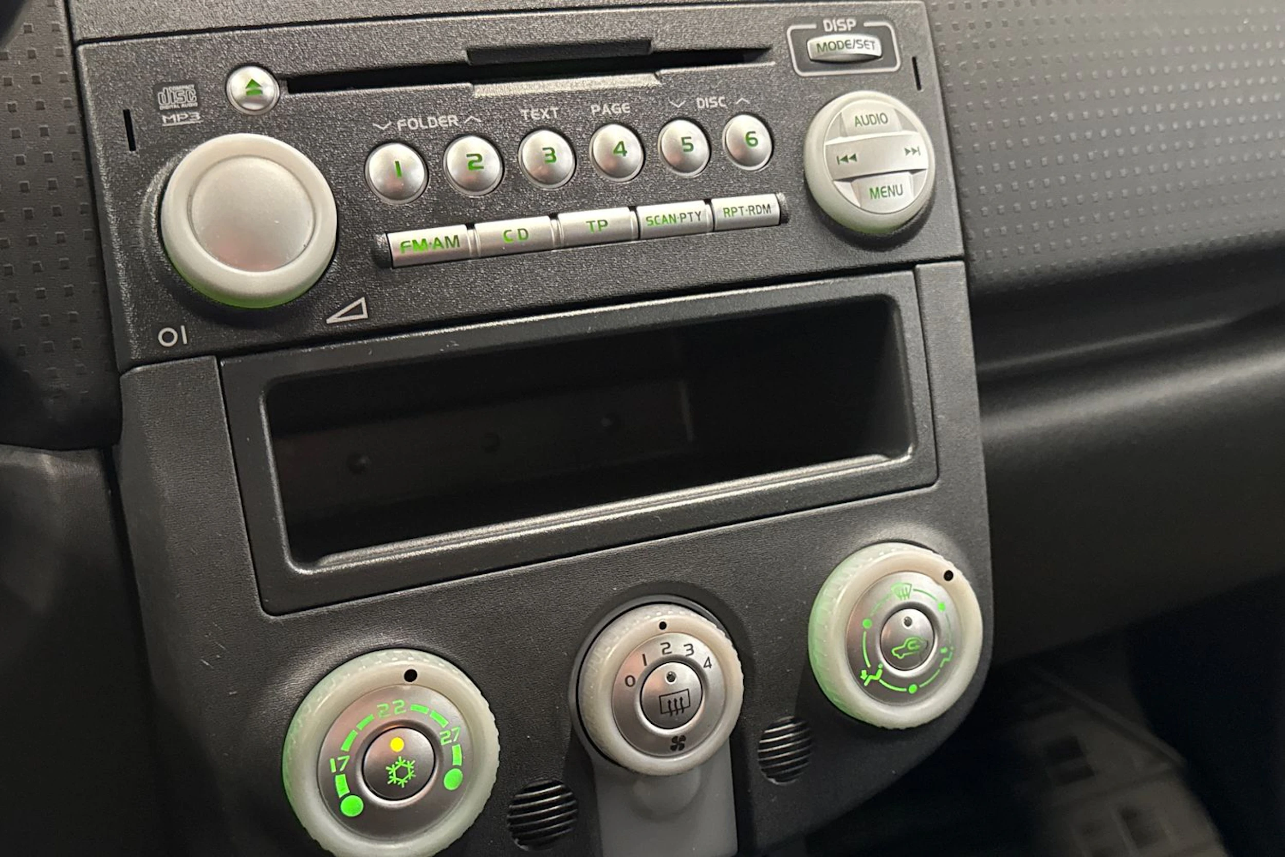 harmaa Mitsubishi Colt 2008 kuva 15.