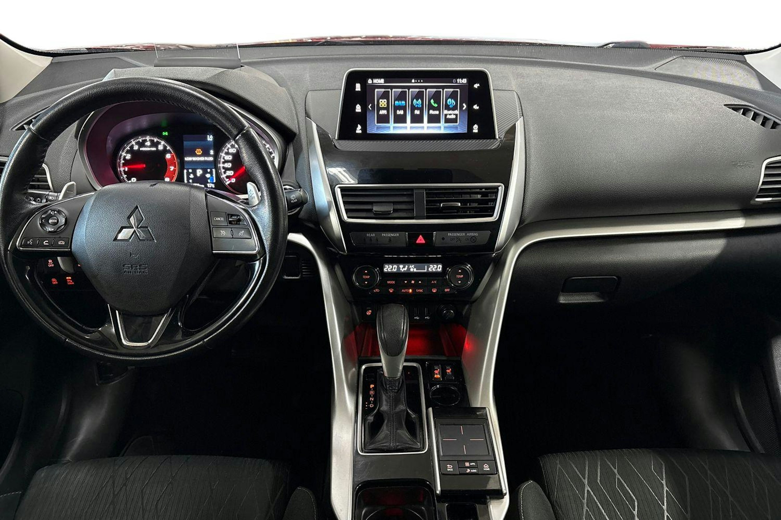 punainen Mitsubishi Eclipse Cross 2018 kuva 9.