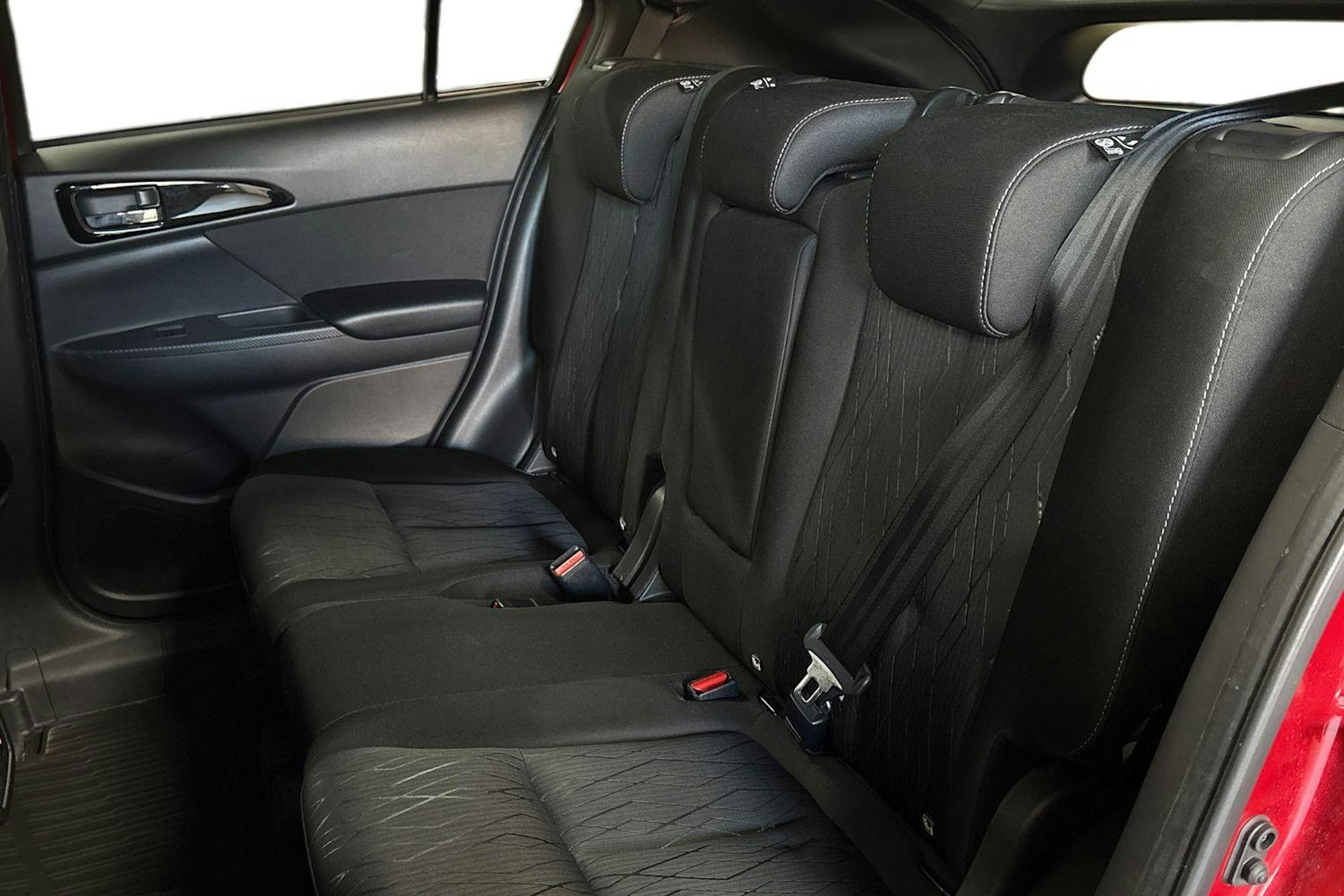 punainen Mitsubishi Eclipse Cross 2018 kuva 10.