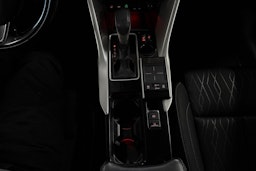 punainen Mitsubishi Eclipse Cross 2018 kuva 24.