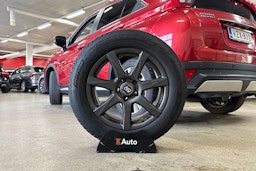 punainen Mitsubishi Eclipse Cross 2018 kuva 31.