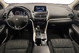 punainen Mitsubishi Eclipse Cross 2019 kuva 9.
