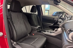 punainen Mitsubishi Eclipse Cross 2019 kuva 13.
