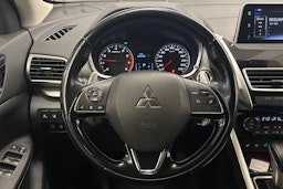 punainen Mitsubishi Eclipse Cross 2019 kuva 14.