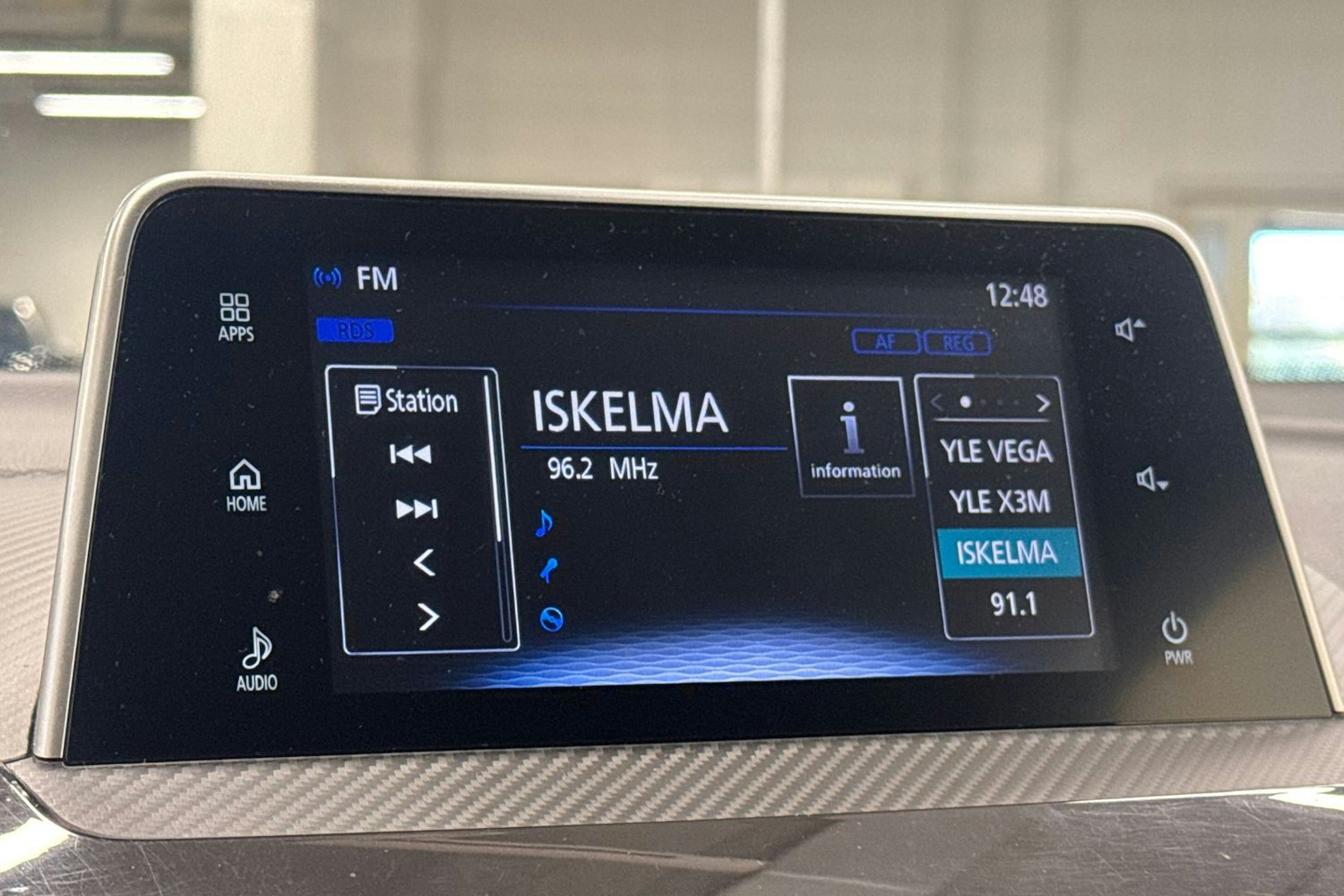 punainen Mitsubishi Eclipse Cross 2019 kuva 25.
