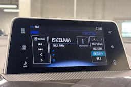 punainen Mitsubishi Eclipse Cross 2019 kuva 25.