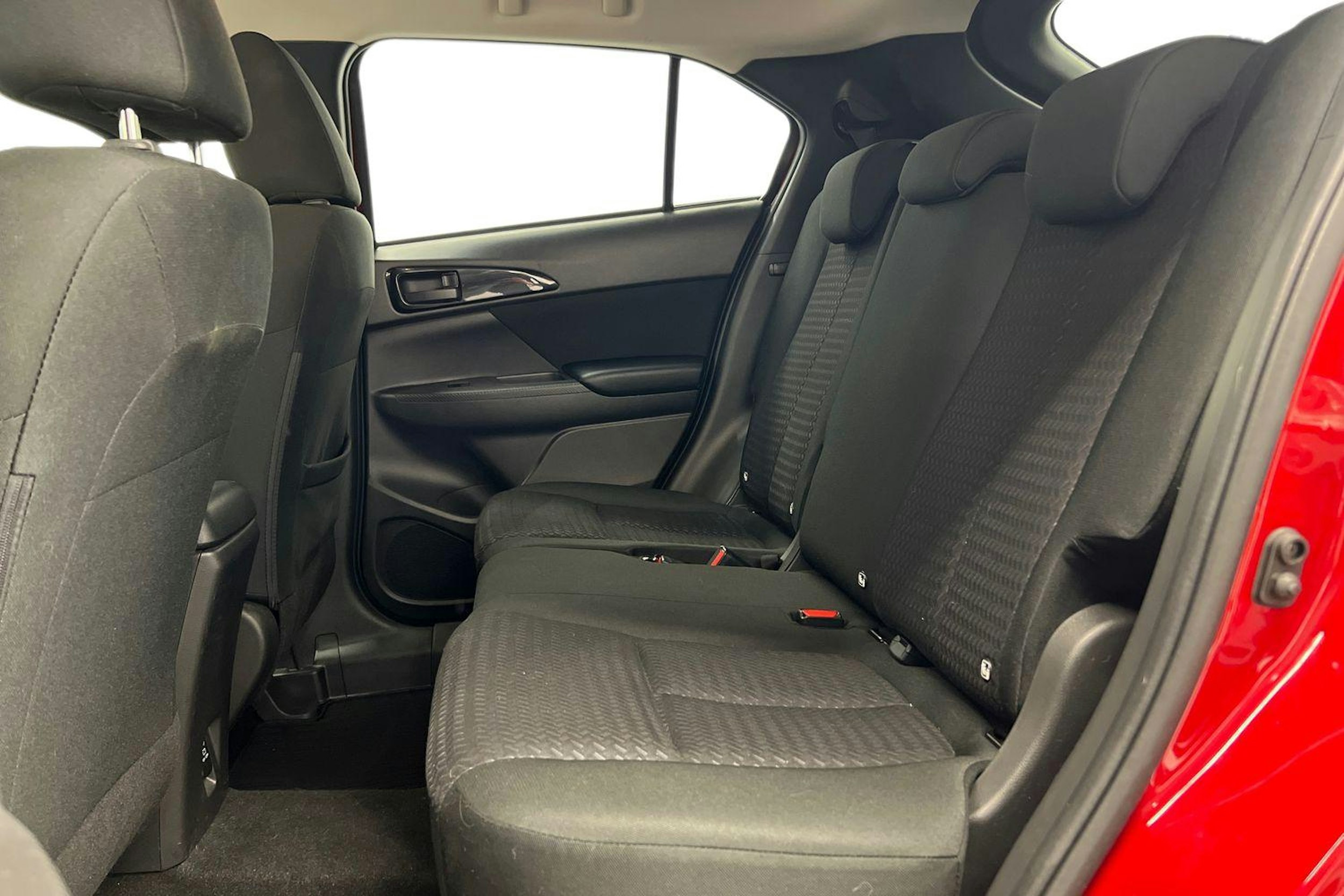 punainen Mitsubishi Eclipse Cross 2019 kuva 10.