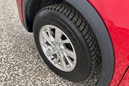 punainen Mitsubishi Eclipse Cross 2019 kuva 13.