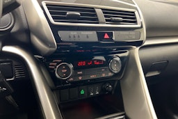 punainen Mitsubishi Eclipse Cross 2019 kuva 23.