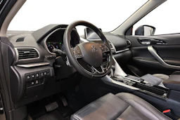 musta Mitsubishi Eclipse Cross 2020 kuva 8.