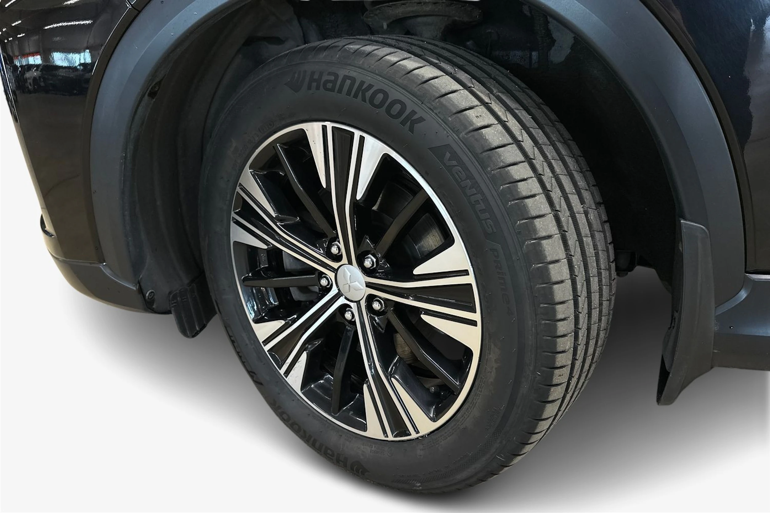 musta Mitsubishi Eclipse Cross 2020 kuva 12.