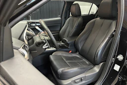 musta Mitsubishi Eclipse Cross 2020 kuva 17.