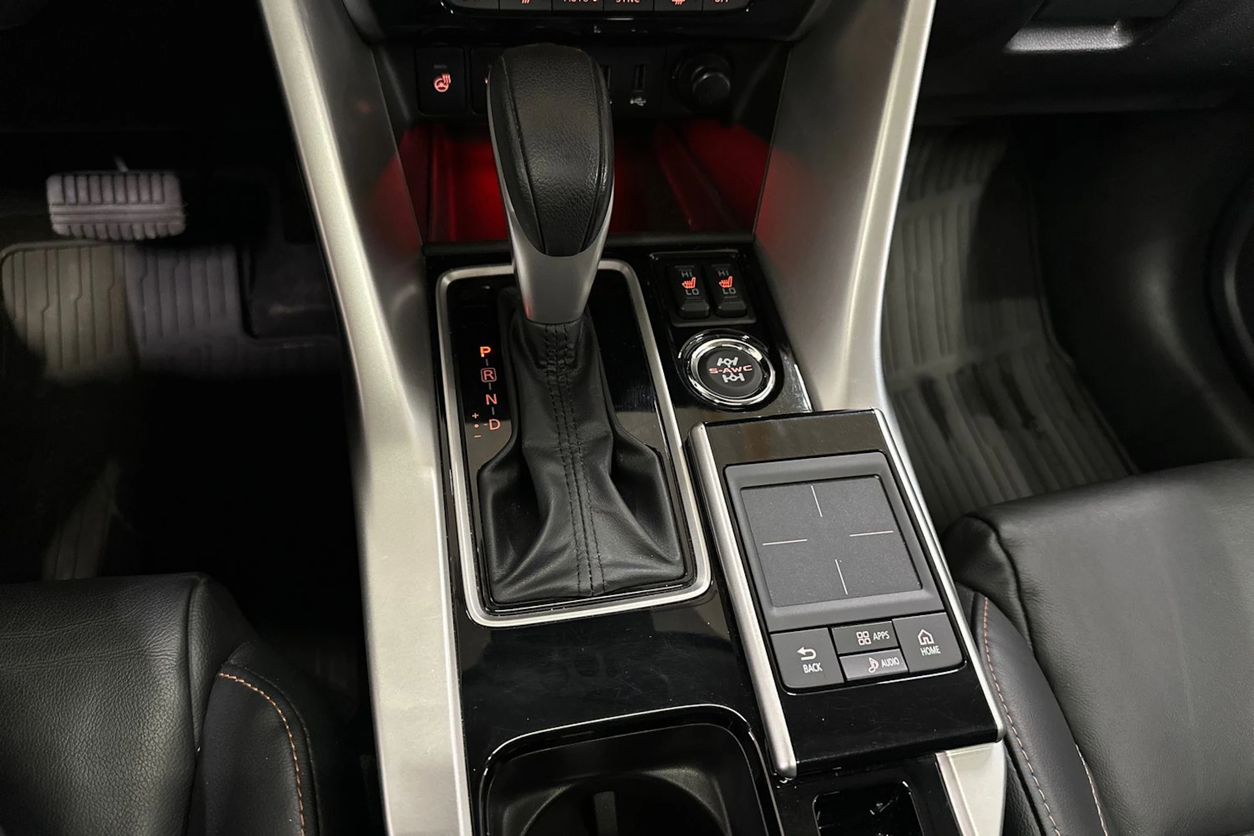 musta Mitsubishi Eclipse Cross 2020 kuva 26.