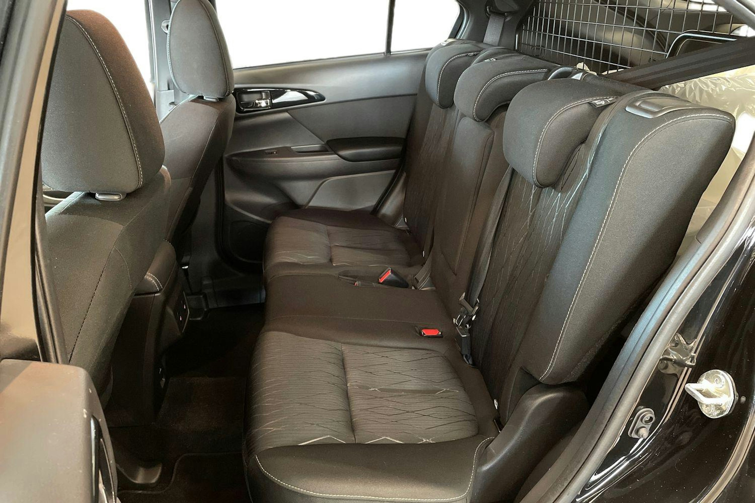 musta Mitsubishi Eclipse Cross 2020 kuva 10.