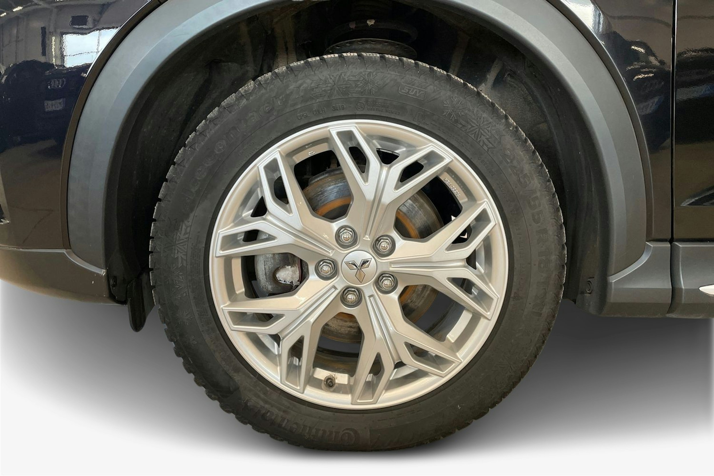 musta Mitsubishi Eclipse Cross 2020 kuva 11.