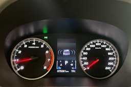 musta Mitsubishi Eclipse Cross 2020 kuva 19.