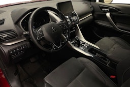 punainen Mitsubishi Eclipse Cross 2021 kuva 6.