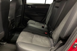 punainen Mitsubishi Eclipse Cross 2021 kuva 8.