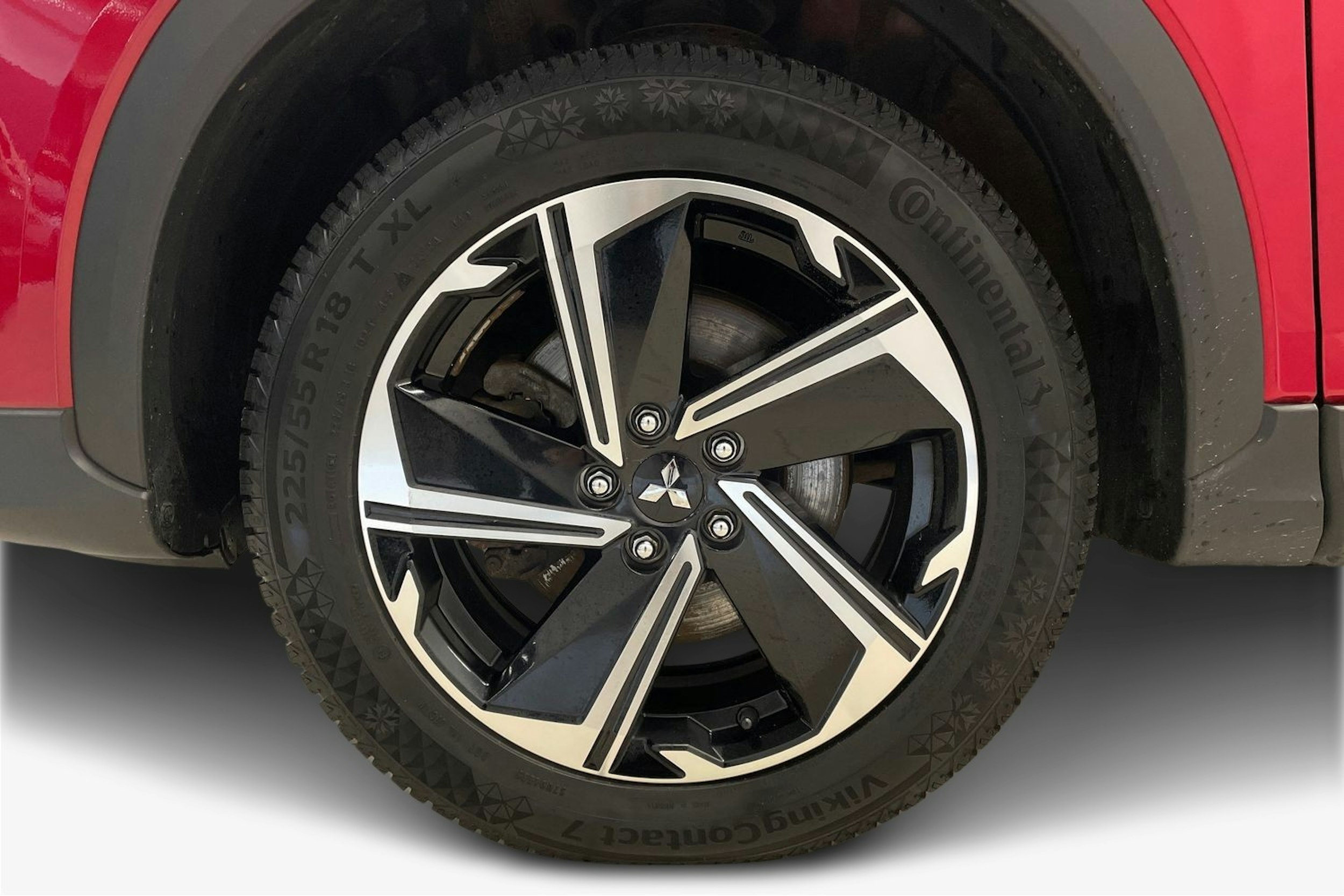 punainen Mitsubishi Eclipse Cross 2021 kuva 9.