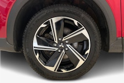 punainen Mitsubishi Eclipse Cross 2021 kuva 9.