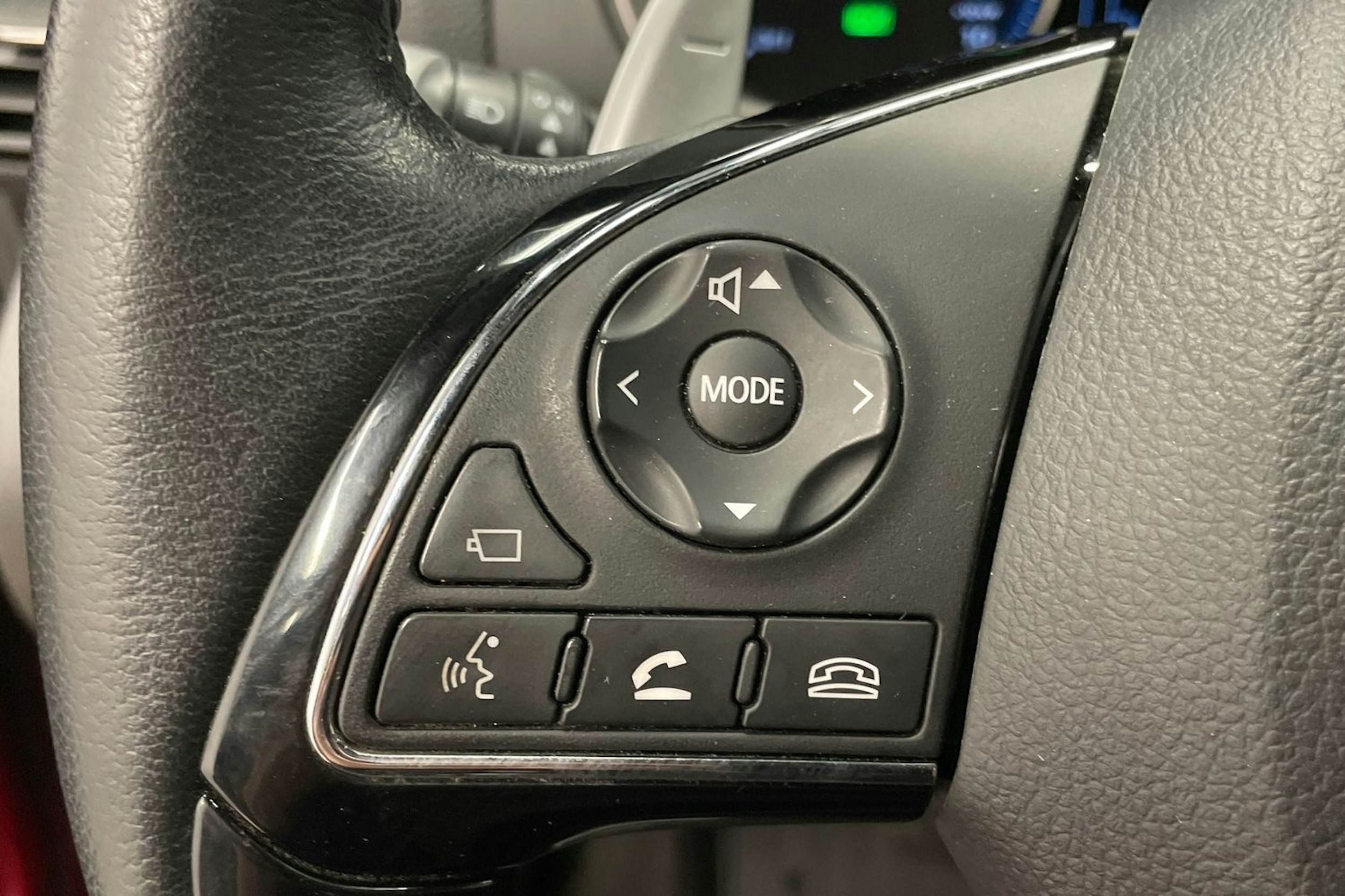 punainen Mitsubishi Eclipse Cross 2021 kuva 15.