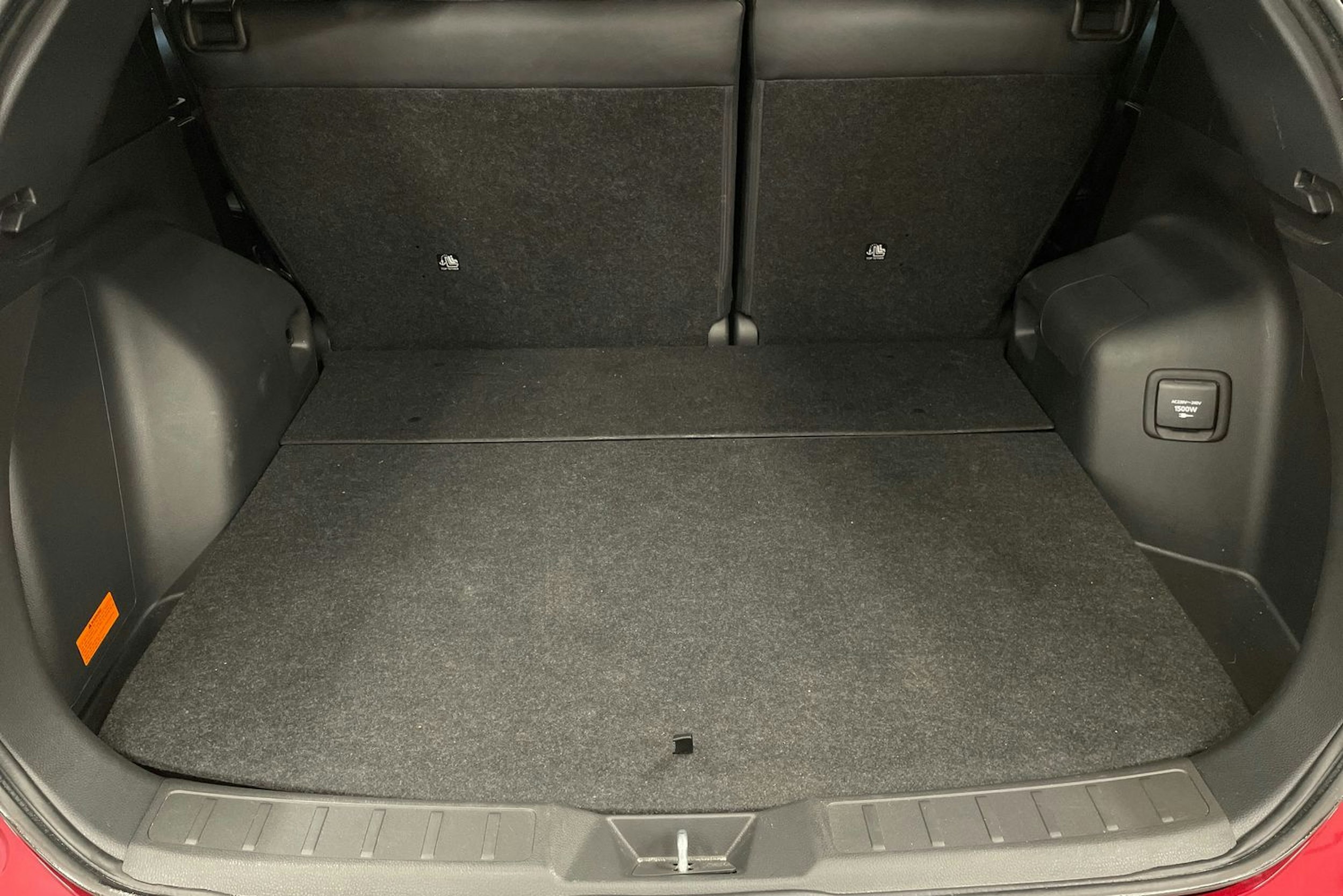 punainen Mitsubishi Eclipse Cross 2021 kuva 21.