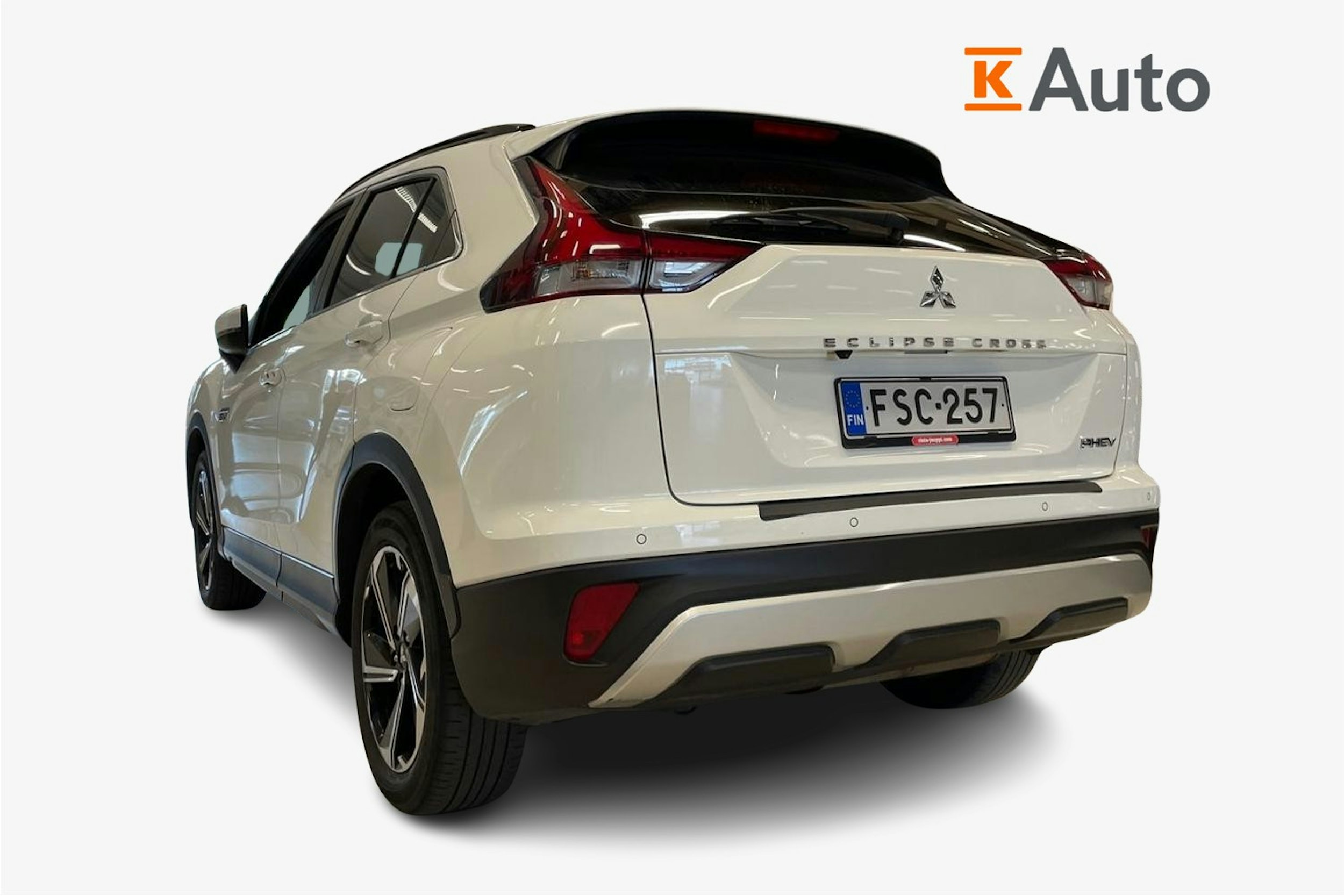 valkoinen Mitsubishi Eclipse Cross 2021 kuva 2.