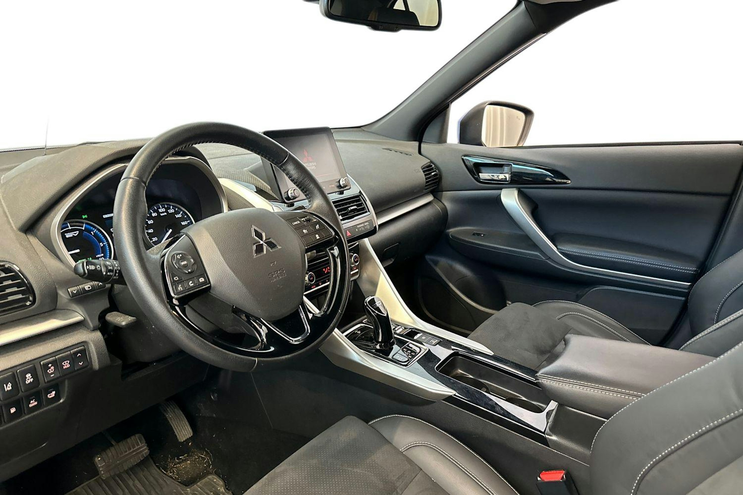sininen Mitsubishi Eclipse Cross 2021 kuva 3.