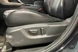 musta Mitsubishi Eclipse Cross 2021 kuva 5.