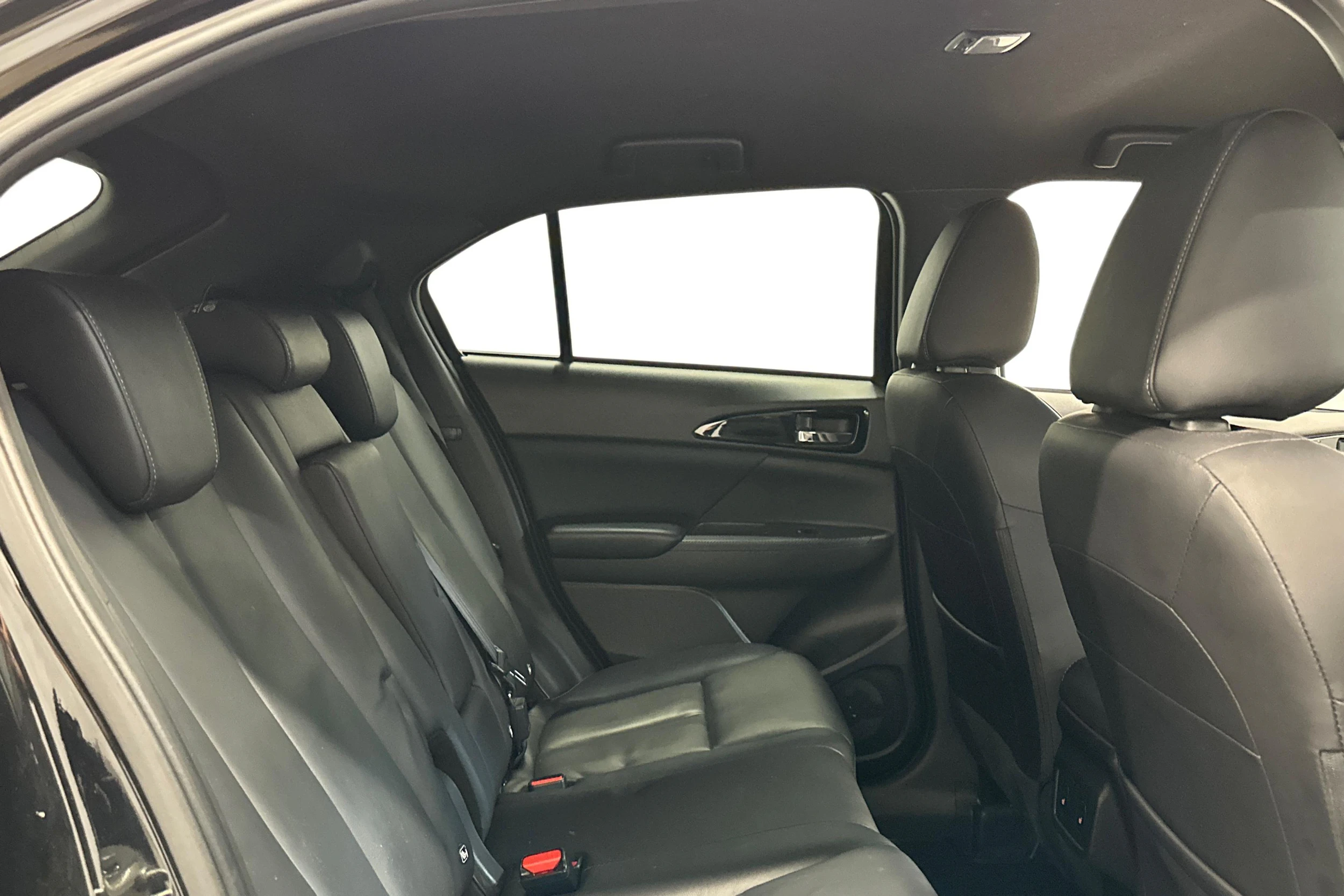 musta Mitsubishi Eclipse Cross 2021 kuva 9.