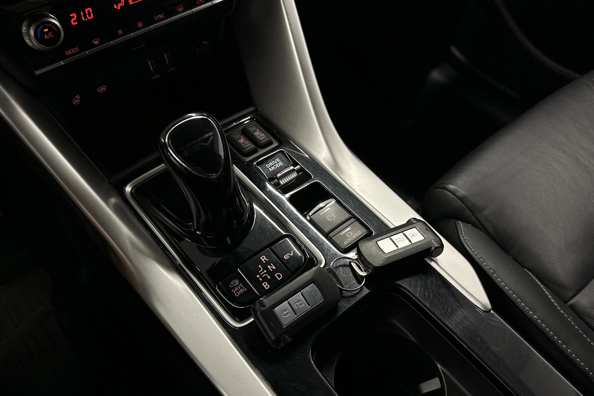 musta Mitsubishi Eclipse Cross 2021 kuva 17.