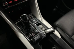 musta Mitsubishi Eclipse Cross 2021 kuva 17.