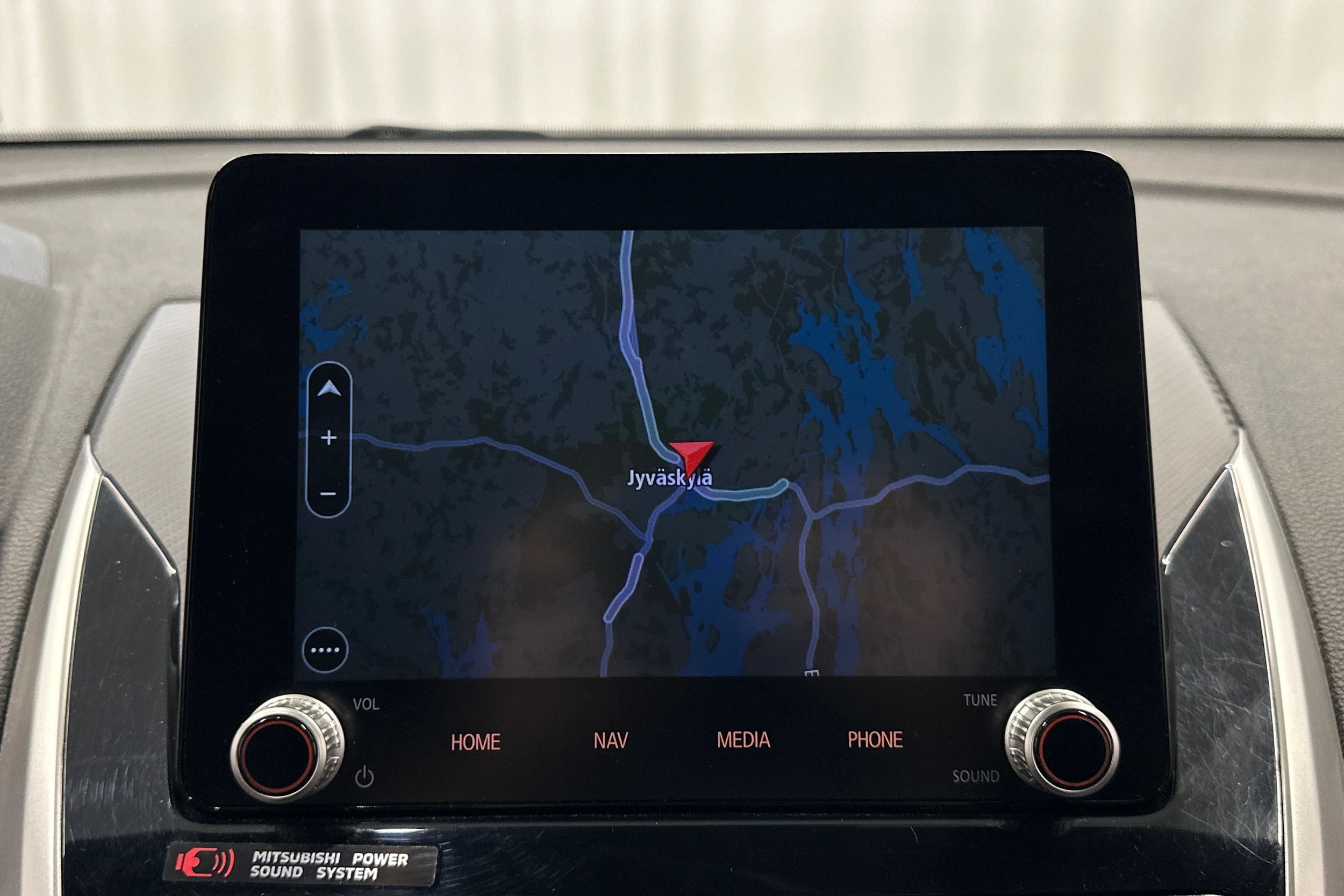 musta Mitsubishi Eclipse Cross 2021 kuva 19.