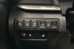 musta Mitsubishi Eclipse Cross 2021 kuva 21.