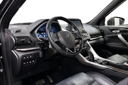 musta Mitsubishi Eclipse Cross 2021 kuva 7.