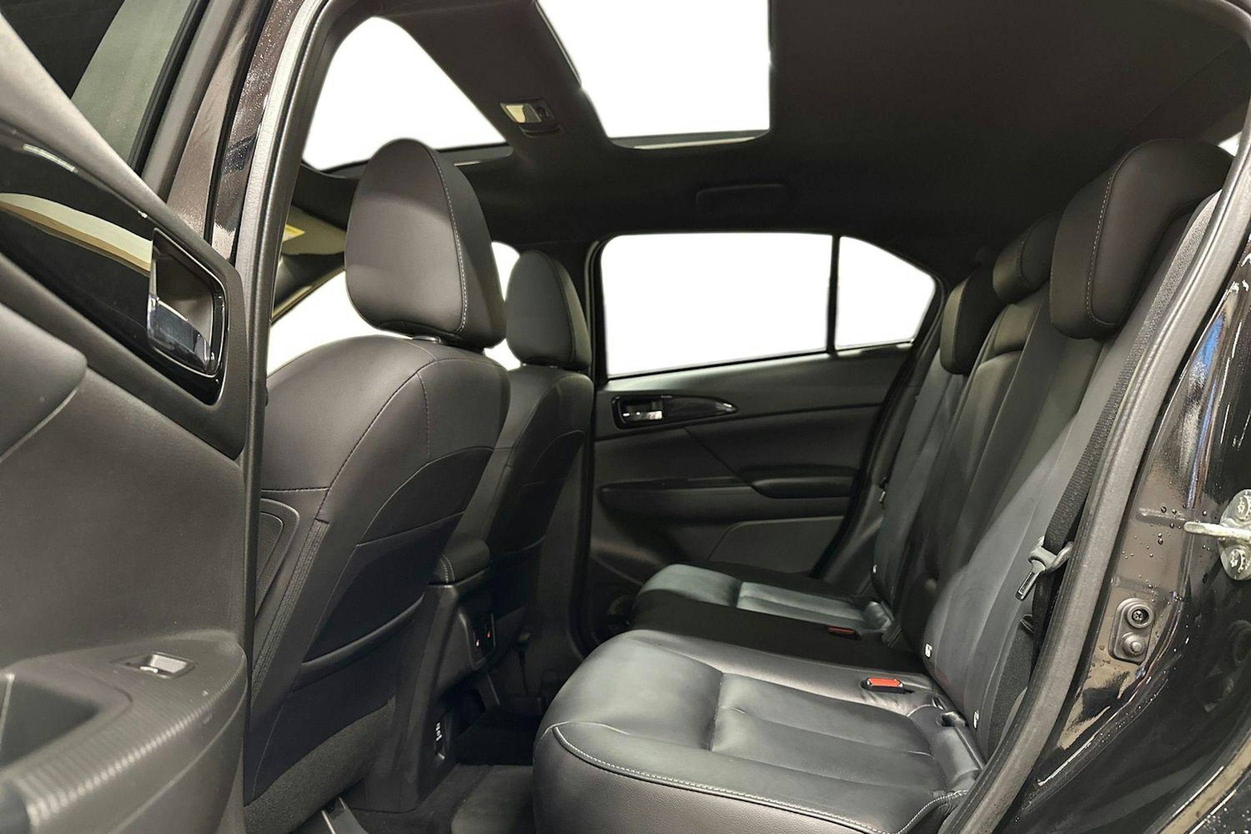 musta Mitsubishi Eclipse Cross 2021 kuva 10.