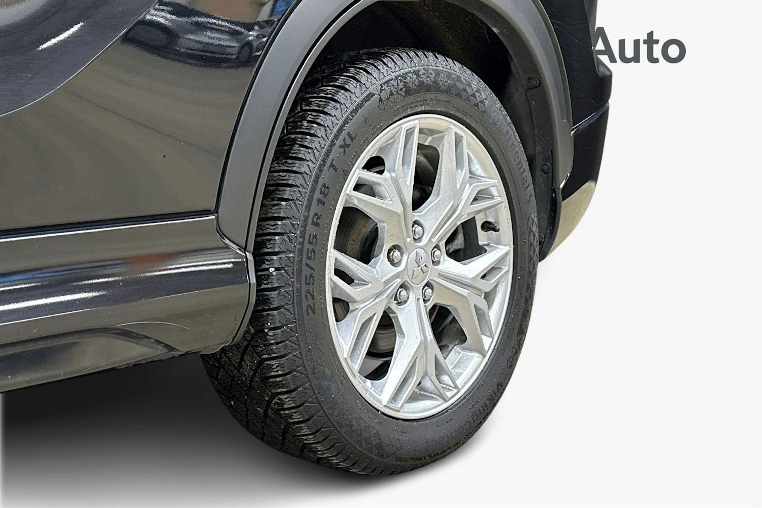 musta Mitsubishi Eclipse Cross 2021 kuva 11.